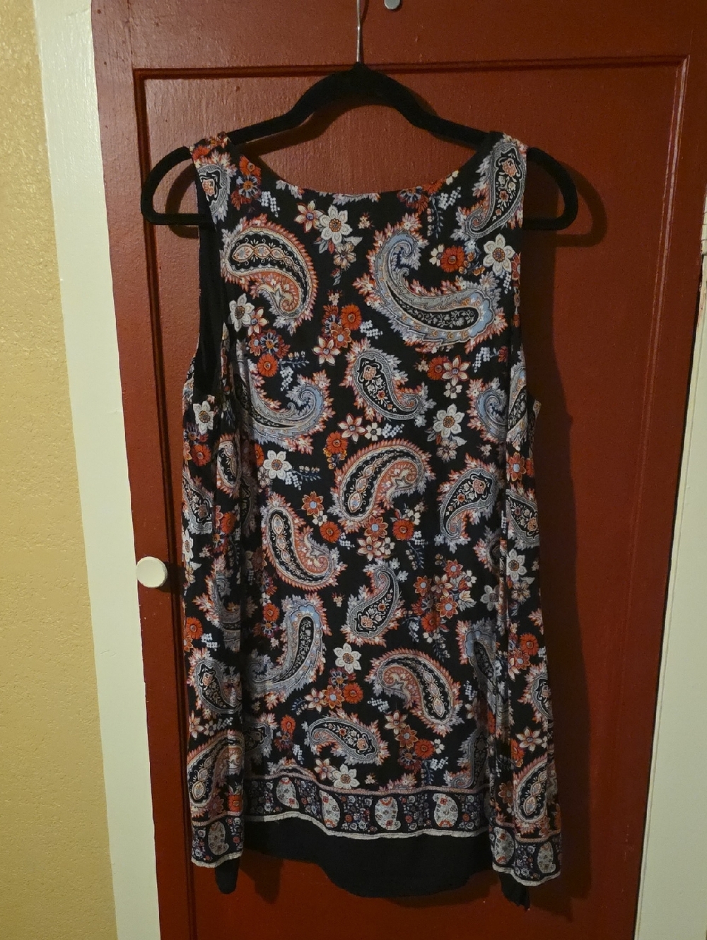 Women’s Black Paisley Floral Tunic